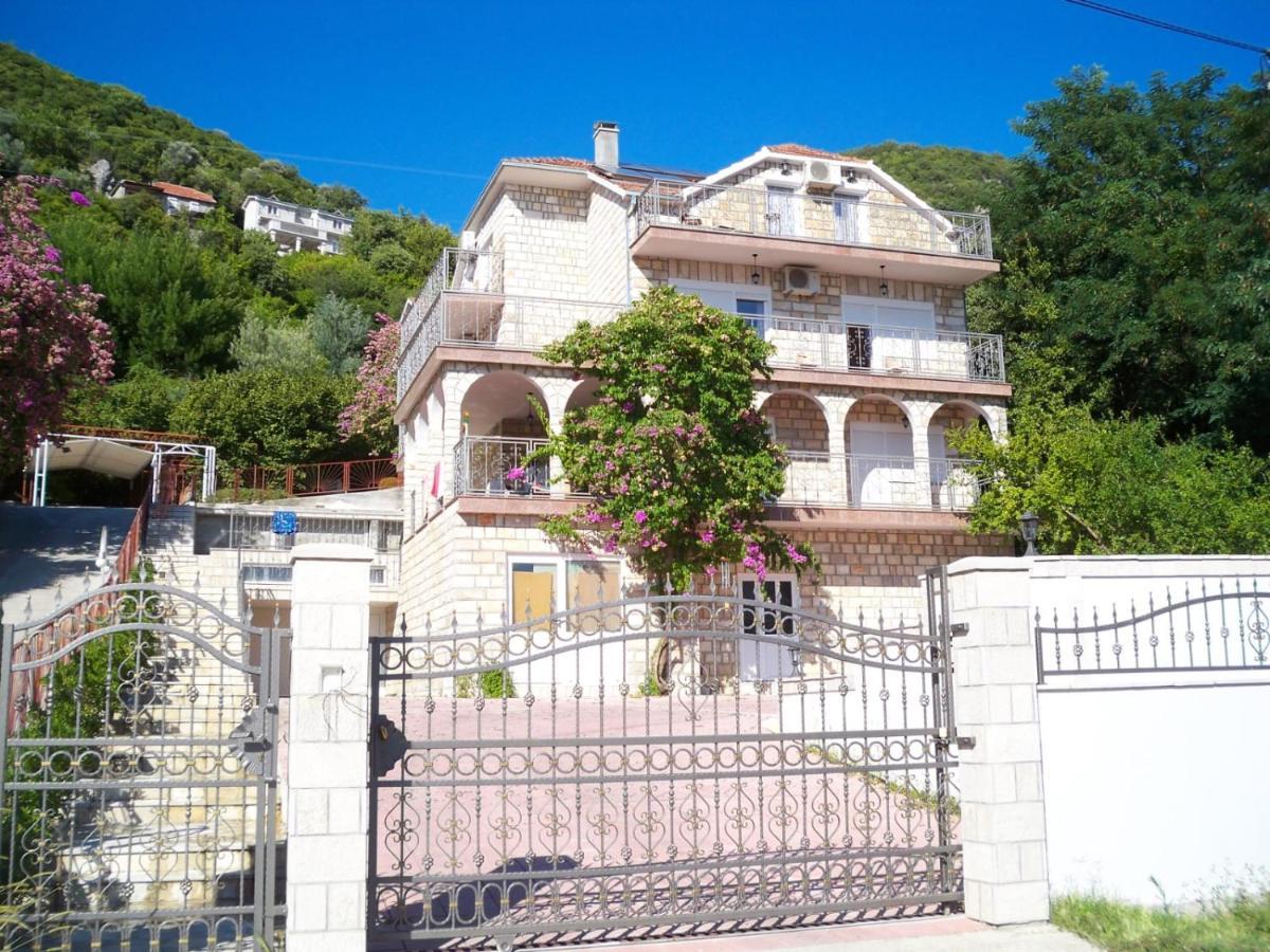 Vila Corovic Кумбор Екстериор снимка