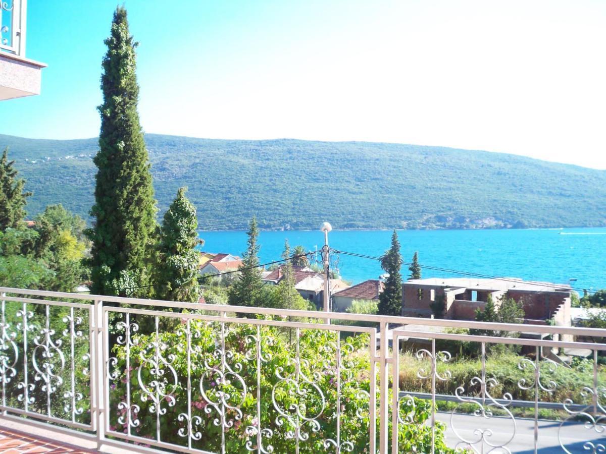 Vila Corovic Кумбор Екстериор снимка
